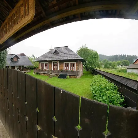 Casa Bunicii Din Bucovina