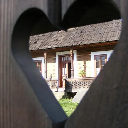 Casa Bunicii Din Bucovina
